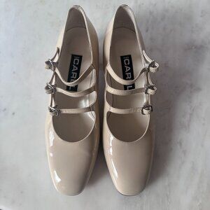 CAREL Kina 20 in vernis beige, size 39 ~ NIB!